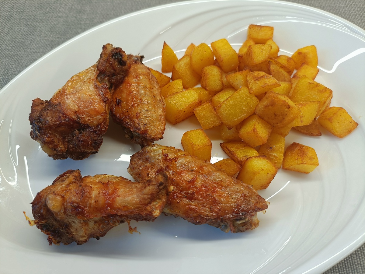 Ropogós csirkeszárny forrólevegős sütőben