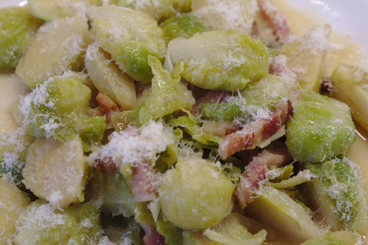 Kelbimbó serpenyőben