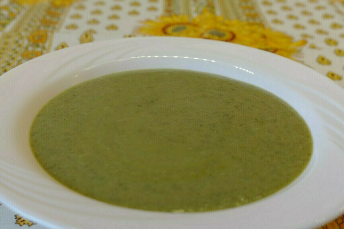 Vargányakrémleves medvehagymával