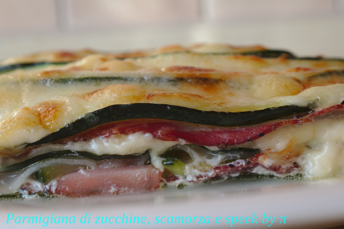 Rakott cukkini scamorzával és sonkával
