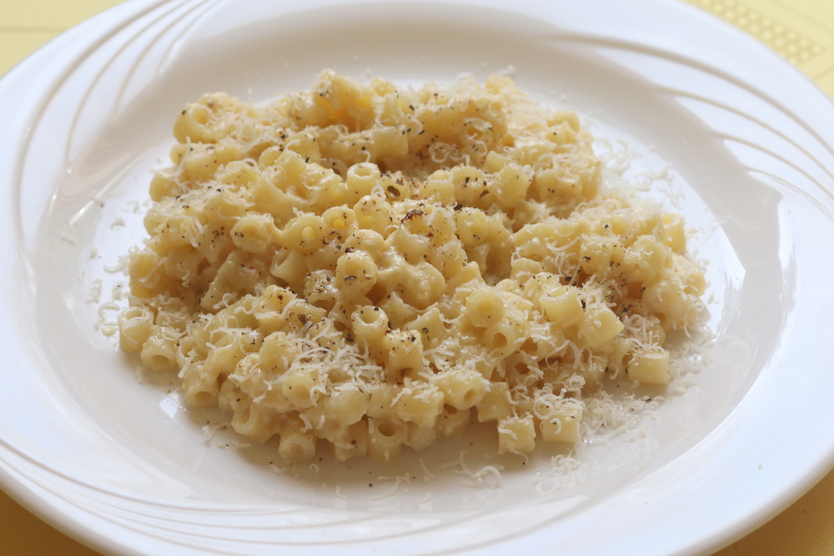 Sajtos tészta tojással