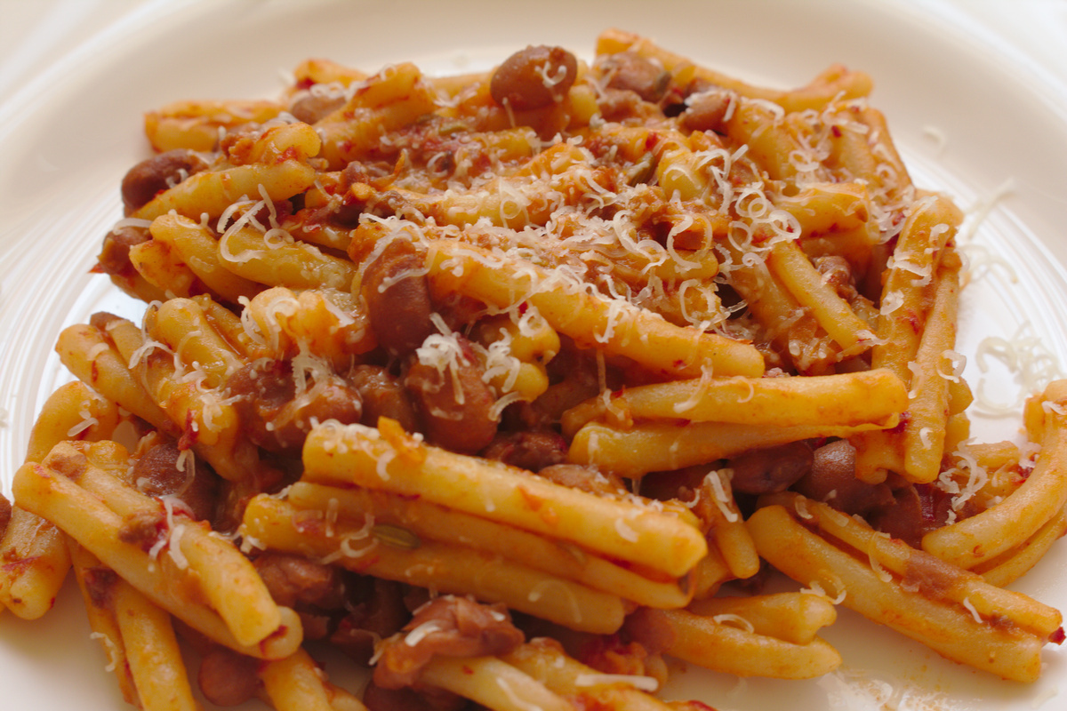 Tészta babbal és ’ndujával