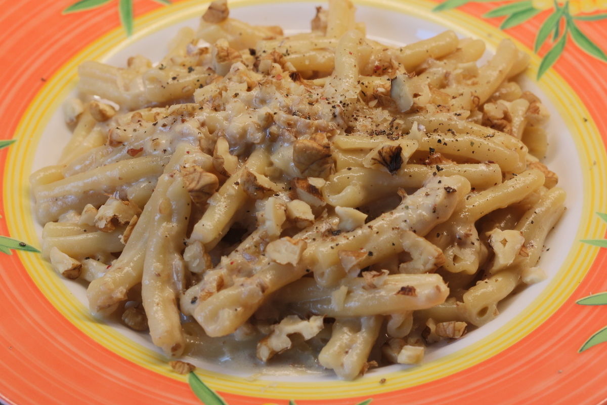 Diós tészta taleggio sajttal