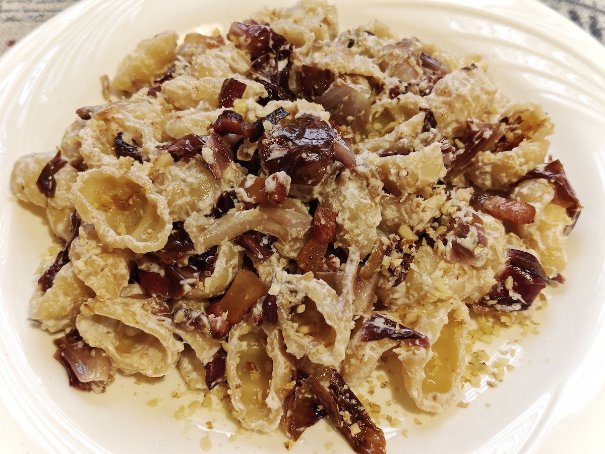 Tészta radicchióval és guancialéval