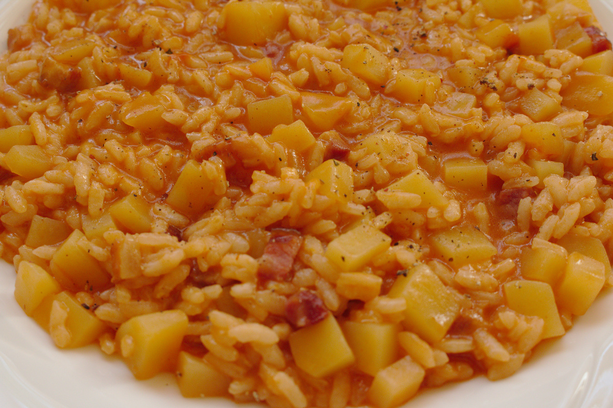 Burgonyás, füstölt szalonnás rizottó