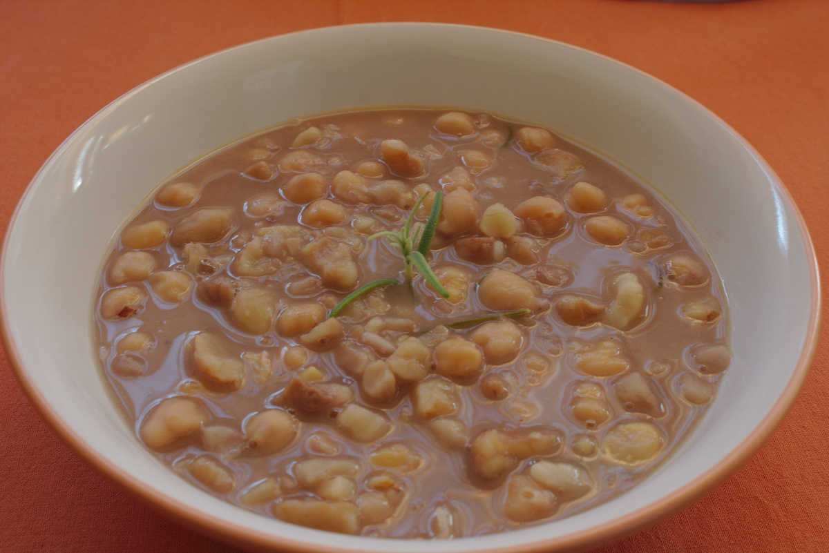 Csicseriborsó és gesztenyeleves