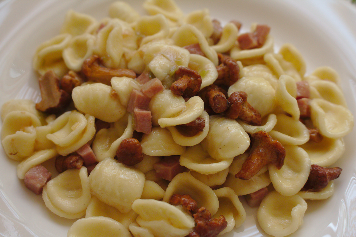 Orecchiette con finferli