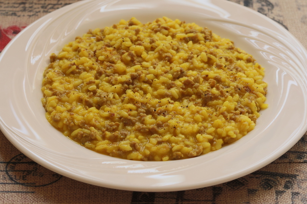 Risotto alla salsiccia e zafferano