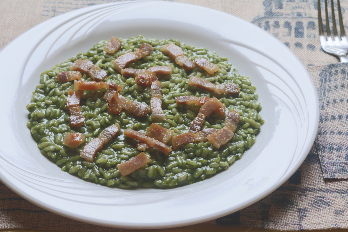 Risotto al pesto di cavolo nero a pancetta